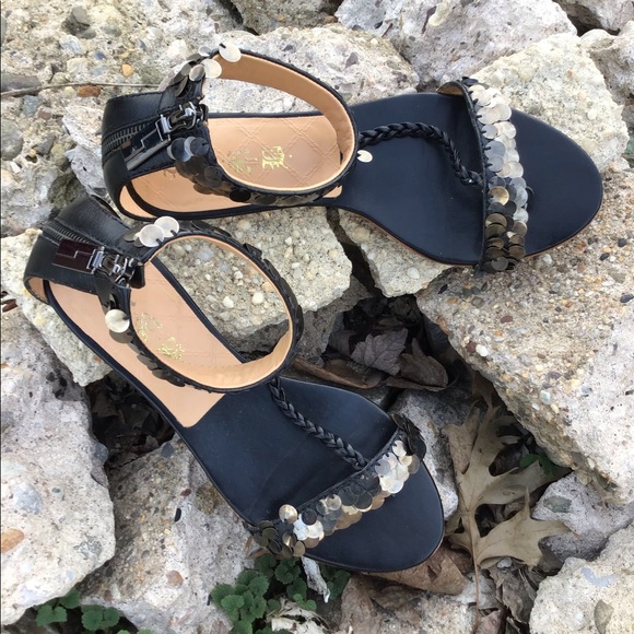 L.A.M.B Sandals size 8. Thong Toe & T Ankle Strap. - Picture 4 of 4